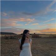 Soy estudiante del grado en Estadística y empresa en la UC3M y ofrezco clases de matemáticas a primaria, ESO y bachillerato